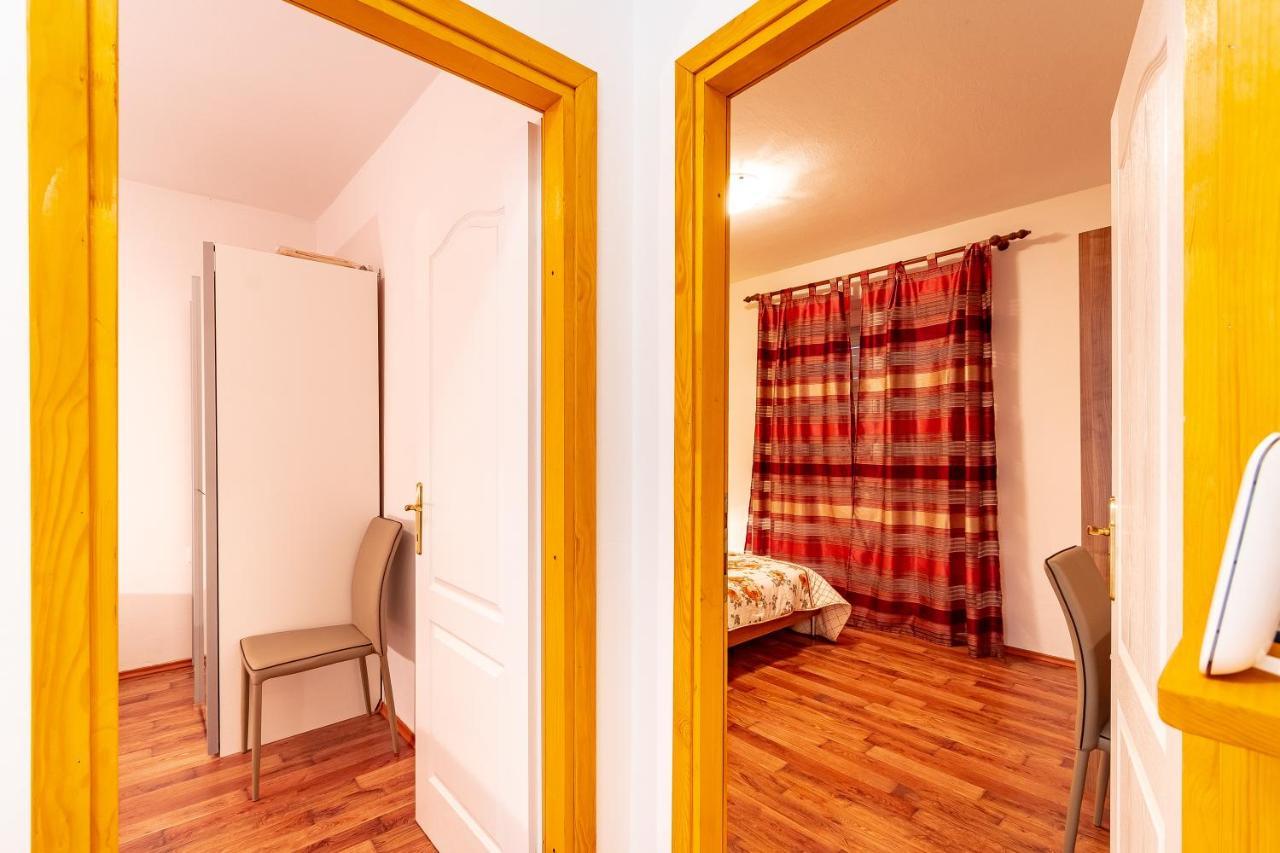 Apartments Peco 科尔丘拉 外观 照片